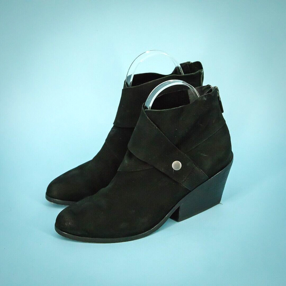 Eileen Fisher Size 8 Black Tag Pointed Toe Block Heel Ankle Leather Bootie Boots